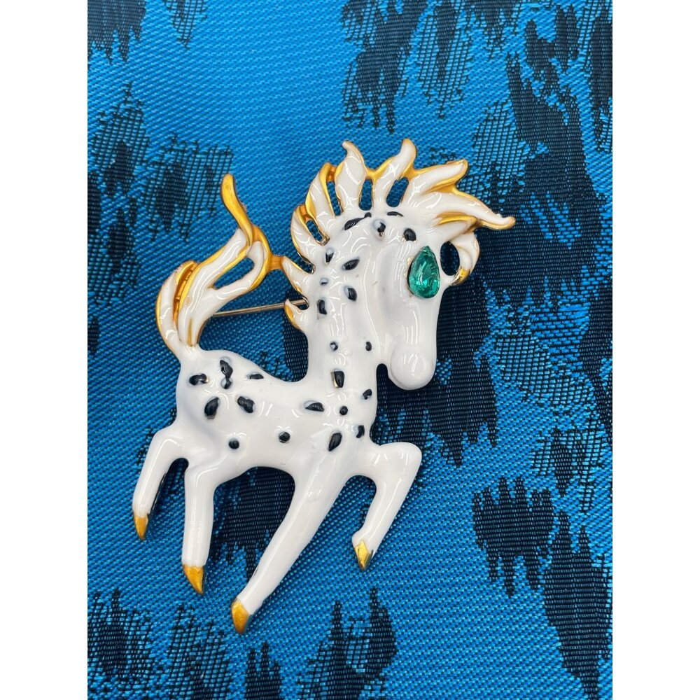 Vintage White & Gold Enamel Horse Brooch Pin With Green Gem Eye